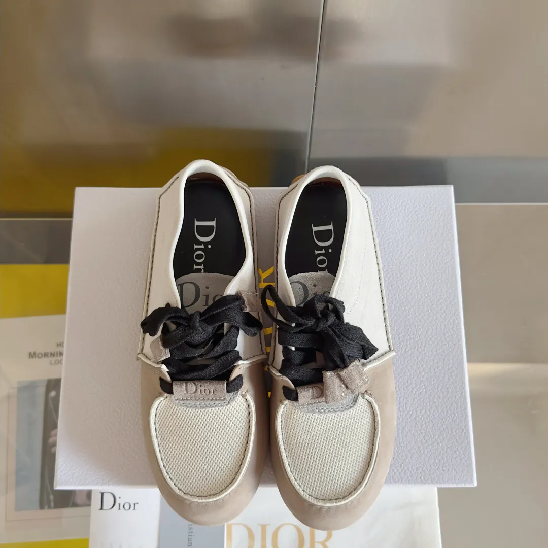 Men's shoes 💰640 Top version: Couple's Dior Roadie Series Catwalk Couple's Handmade Casual Sports Shoes Delivery Counter Exquisite Packaging🛍📦 ▪️Fabric: Original custom imported first-layer cowhide ▪️Inner lining: Original custom leather lining ▪️Sole: Original molded anti-slip rubber material ▪️Sole thickness: 2CM ▪️Size: Women's 35-40 / Men's 39-45